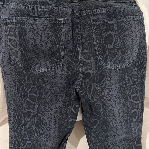 NYDJ black/gray  animal print skinny jeans, size 2 - Picture 2 of 7